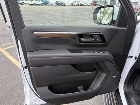 New 2026 Chevrolet Tahoe High Country AWD/4WD image 10