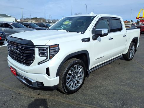 Used 2025 GMC Sierra 1500 Denali Ultimate image 8