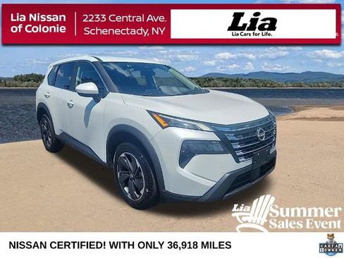 Certified 2025 Nissan Rogue SV AWD/4WD image 1