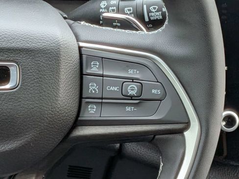 New 2026 Jeep Grand Cherokee Limited w/ Limited Altitude Package AWD/4WD image 20