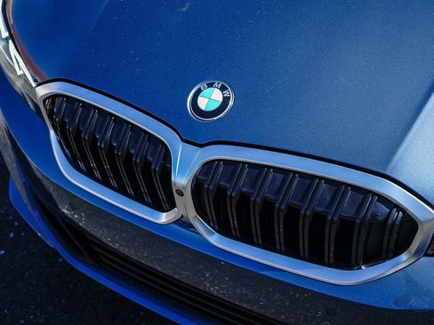 Used 2025 BMW 330i Sedan RWD image 11