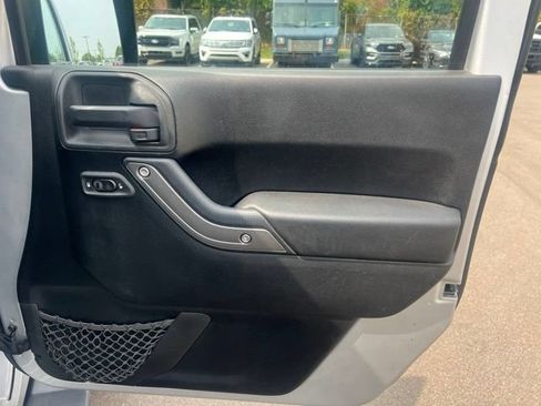 Used 2011 Jeep Wrangler Sport AWD/4WD image 9