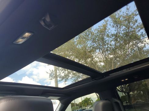 Used 2025 Ford F250 Platinum image 7