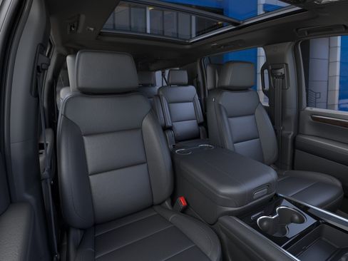 New 2026 Chevrolet Suburban Z71 w/ Z71 Off-Road Package AWD/4WD image 30