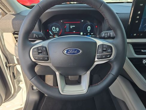 New 2026 Ford Explorer Active w/ Active Comfort Package image 24