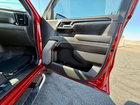 Used 2022 GMC Sierra 1500 AT4X image 40