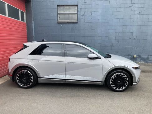 Used 2024 Hyundai Ioniq 5 Limited AWD/4WD image 2