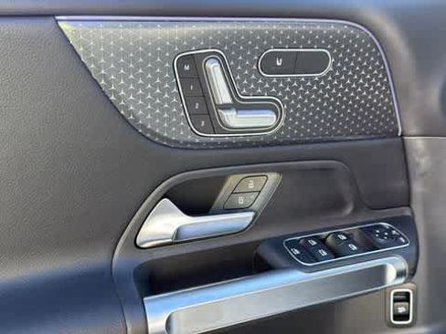 Used 2026 Mercedes-Benz GLB 250 4MATIC image 13