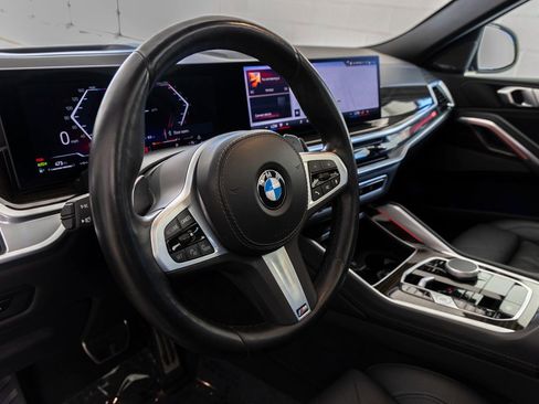 Used 2025 BMW X6 xDrive40i image 16