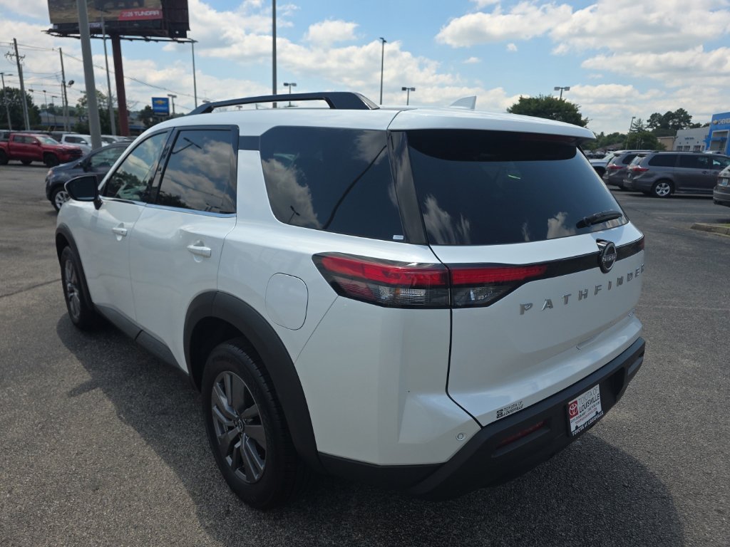 Used 2025 Nissan Pathfinder SV AWD/4WD image 6