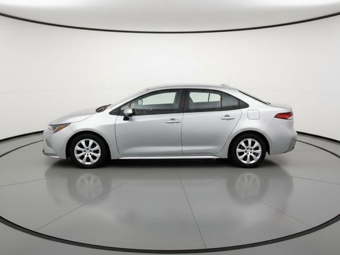 Used 2025 Toyota Corolla LE image 5