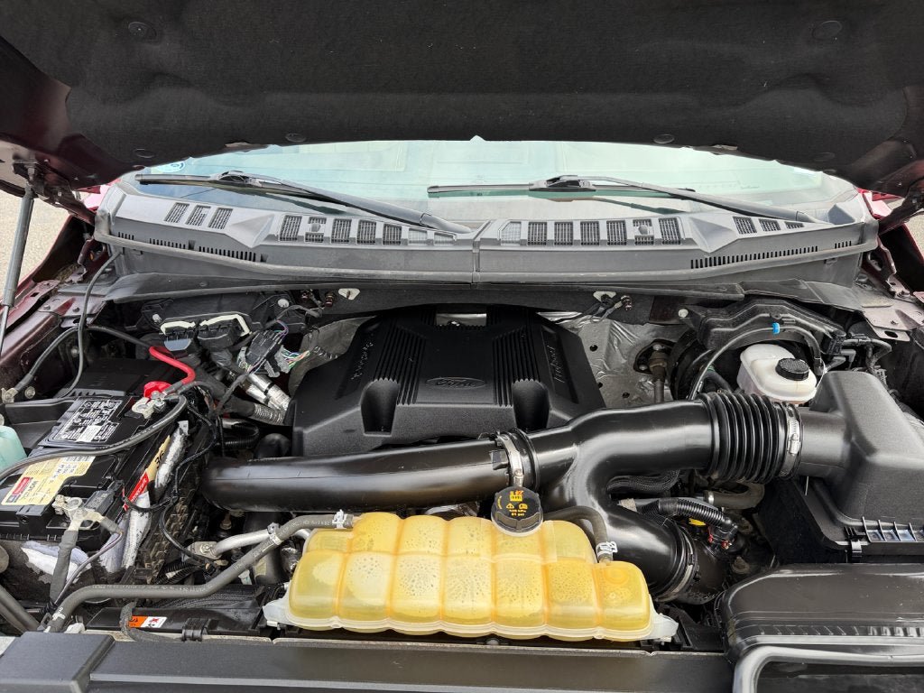 Used 2019 Ford F150 Lariat w/ Equipment Group 502A Luxury AWD/4WD image 29