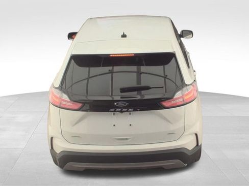 Used 2022 Ford Edge SEL image 8