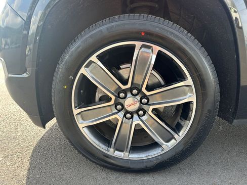 Used 2017 GMC Acadia Denali w/ Technology Package image 12