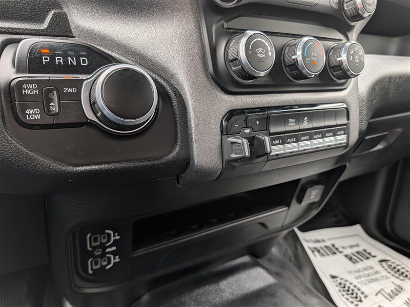 Used 2024 RAM 2500 Tradesman w/ Chrome Appearance Group AWD/4WD image 27