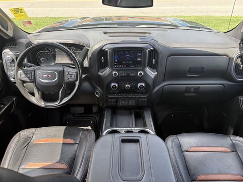 Used 2021 GMC Sierra 1500 AT4 w/ AT4 Value Package AWD/4WD image 11