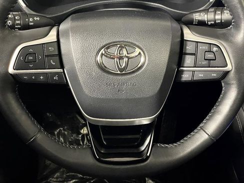 Used 2023 Toyota Highlander Platinum image 13