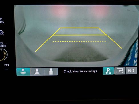 Used 2025 Honda Pilot Touring image 28