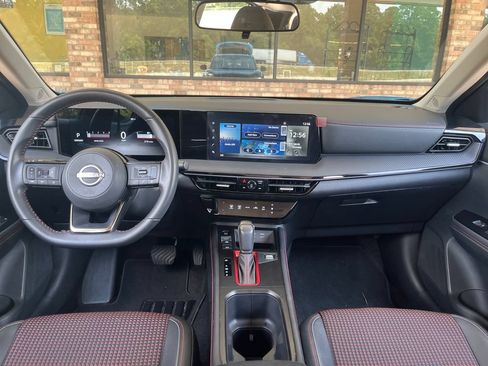 Certified 2025 Nissan Kicks SR AWD/4WD image 16