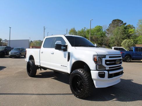 Used 2022 Ford F250 Lariat w/ Lariat Ultimate Package AWD/4WD image 2