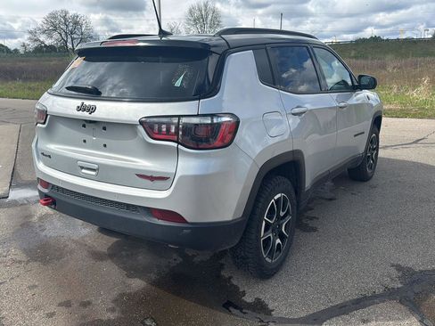 Used 2024 Jeep Compass Trailhawk AWD/4WD image 6