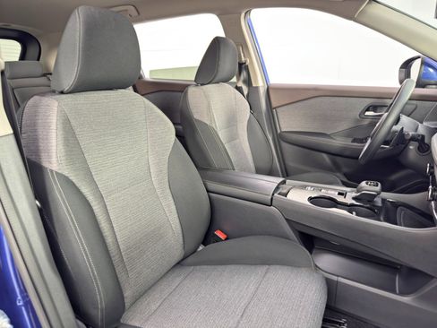 Used 2023 Nissan Rogue SV image 33