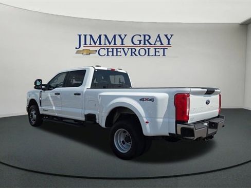 Used 2024 Ford F350 XLT image 5