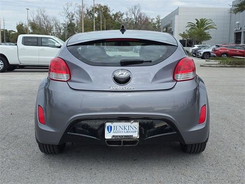 Used 2016 Hyundai Veloster w/ Option Group 02 image 4