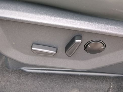 Used 2025 Ford Expedition Active AWD/4WD image 17