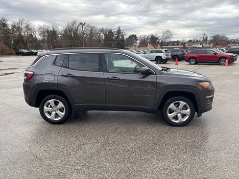 Certified 2021 Jeep Compass Latitude w/ Convenience Group image 3
