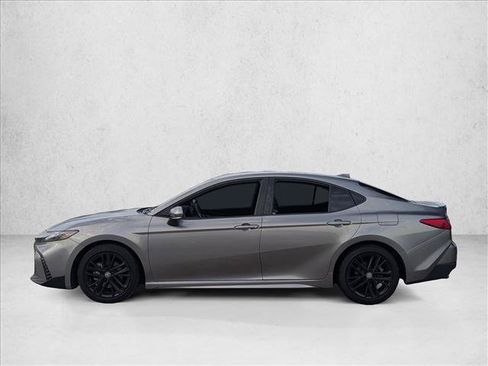 Used 2025 Toyota Camry SE FWD image 8