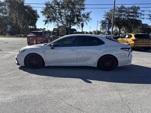 Used 2023 Toyota Camry SE image 8