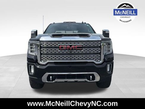 Used 2020 GMC Sierra 2500 Denali w/ Denali Ultimate Package AWD/4WD image 2