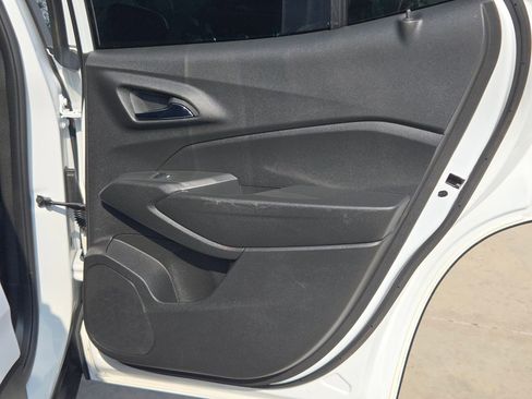 Used 2024 Chevrolet Trax LT w/ Driver Confidence Package image 28