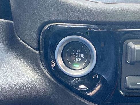 New 2025 GMC Sierra 1500 Elevation w/ X31 Off-Road Package AWD/4WD image 13