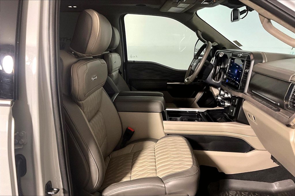 Used 2026 Ford F350 Platinum w/ Platinum Plus Package AWD/4WD image 6