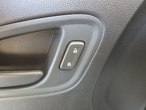 Used 2019 Chevrolet Colorado W/T w/ WT Convenience Package RWD image 52