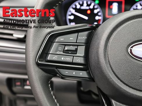 Used 2025 Subaru Forester Premium AWD/4WD image 15