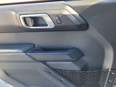 New 2025 Ford Bronco Badlands image 60