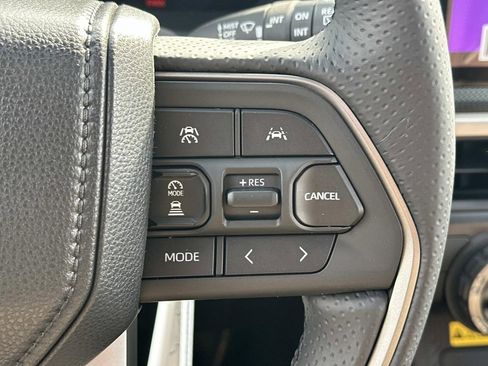 New 2026 Toyota 4Runner Limited AWD/4WD image 23