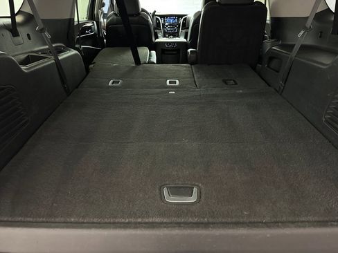 Used 2018 Cadillac Escalade ESV Premium Luxury AWD/4WD image 35