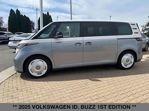 Used 2025 Volkswagen ID. Buzz 1st Edition AWD/4WD image 7