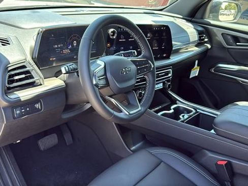 New 2026 Chevrolet Traverse LT w/ Midnight/Sport Edition FWD image 11