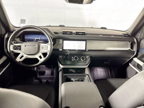 Used 2024 Land Rover Defender 110 S image 12