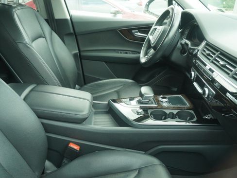 Used 2018 Audi Q7 3.0T Prestige w/ Prestige Package AWD/4WD image 9
