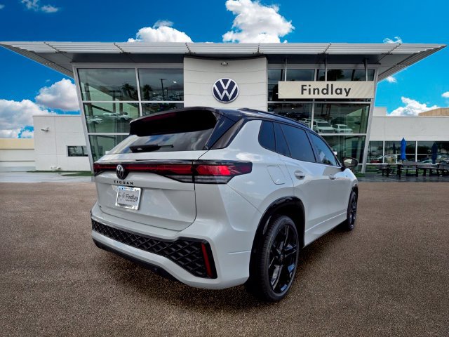 New 2026 Volkswagen Tiguan SE R-Line FWD image 4