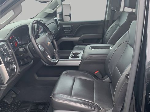 Used 2019 Chevrolet Silverado 2500 LTZ w/ Duramax Plus Package image 10