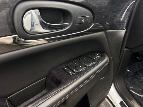 Used 2017 Buick Enclave Premium FWD image 11