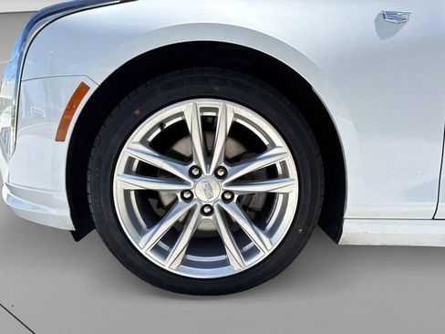 Used 2023 Cadillac CT4 Luxury RWD image 9