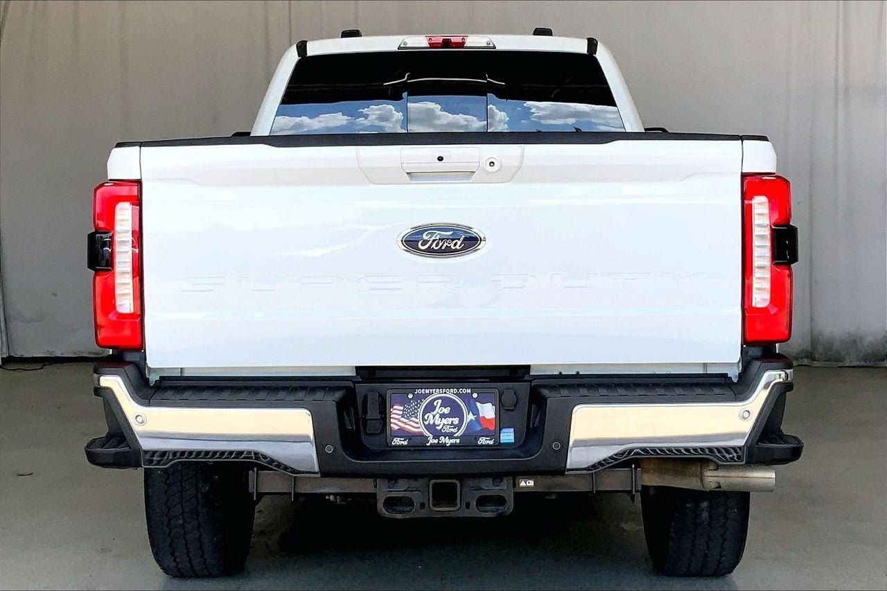Used 2026 Ford F350 Lariat AWD/4WD image 3